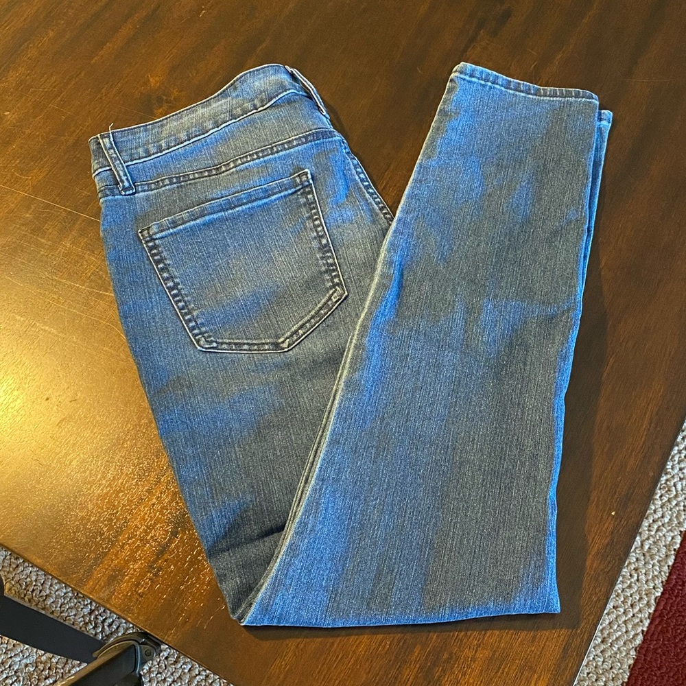 Old Navy light wash skinny jeans size 12